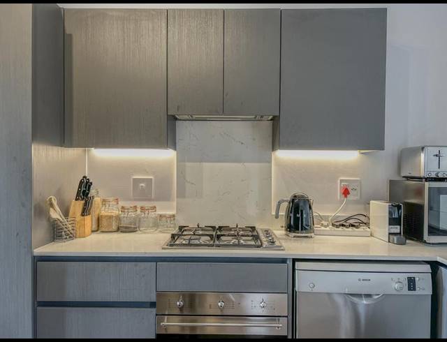 2 BEDROOM APARTMENT FOR SALE IN HYDE PARK